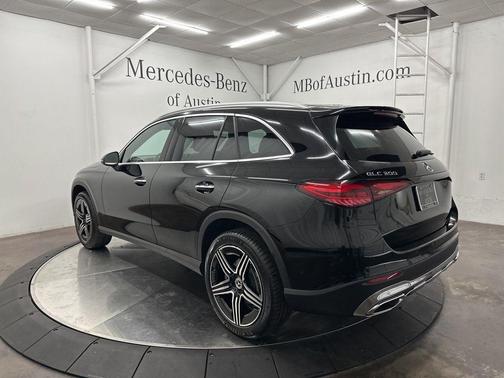 2026 Mercedes-Benz GLC 300 Base