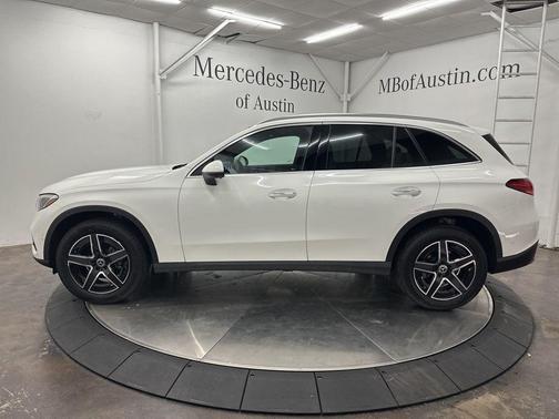 2026 Mercedes-Benz GLC 300 Base