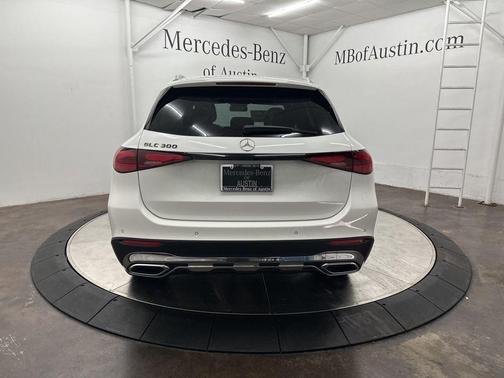 2026 Mercedes-Benz GLC 300 Base