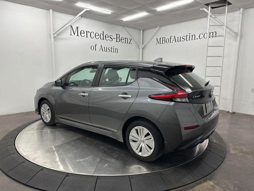 2022 Nissan Leaf S