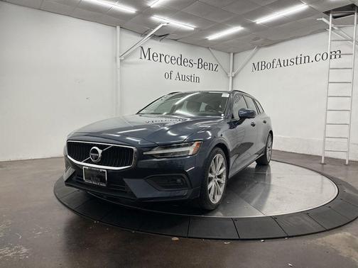 Blue 2020 Volvo V60 T5 Momentum