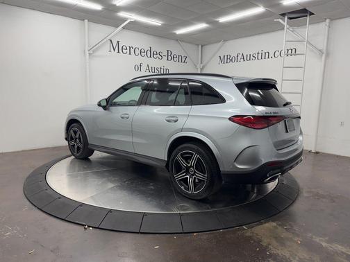 2026 Mercedes-Benz GLC 300 Base