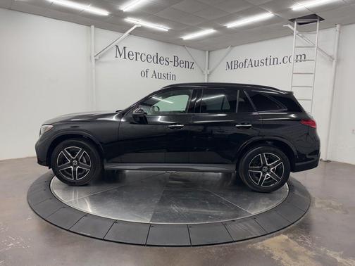 2026 Mercedes-Benz GLC 300 Base