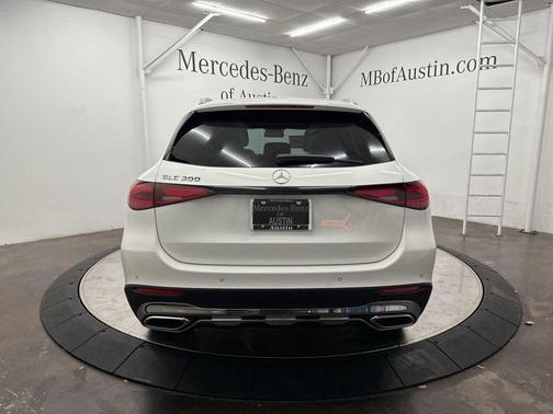 Polar White 2026 Mercedes-Benz GLC 300 Base