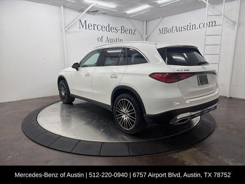 Polar White 2026 Mercedes-Benz GLC 300 Base