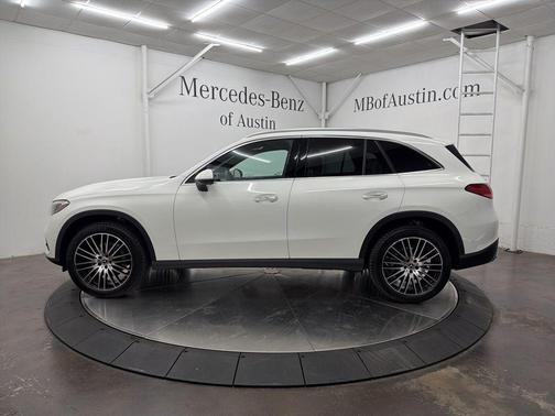 2026 Mercedes-Benz GLC 300 Base