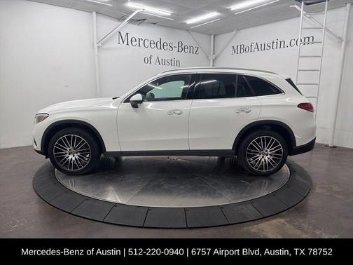 Polar White 2026 Mercedes-Benz GLC 300 Base