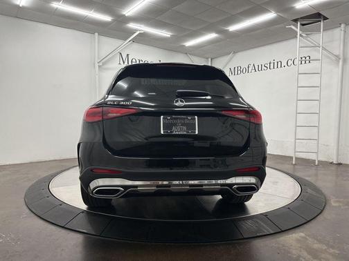 2025 Mercedes-Benz GLC 300 Base