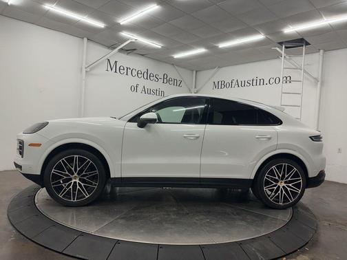 2024 Porsche Cayenne AWD