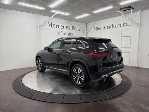 2025 Mercedes-Benz GLA 250 Base