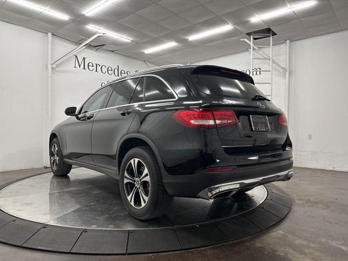 2018 Mercedes-Benz GLC 300 Base 4MATIC