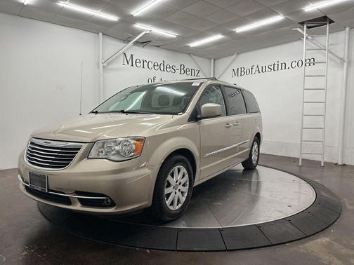 2016 Chrysler Town & Country Touring