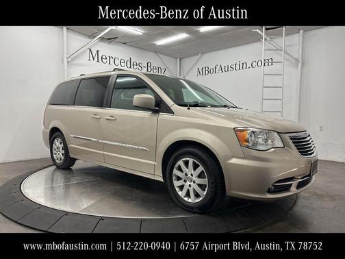 2016 Chrysler Town & Country Touring