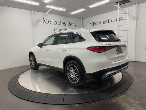 2025 Mercedes-Benz GLC 300 Base