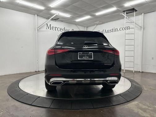 Black 2026 Mercedes-Benz GLC 300 Base
