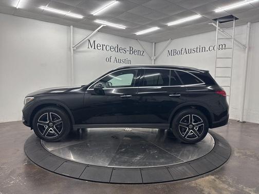 2026 Mercedes-Benz GLC 300 Base