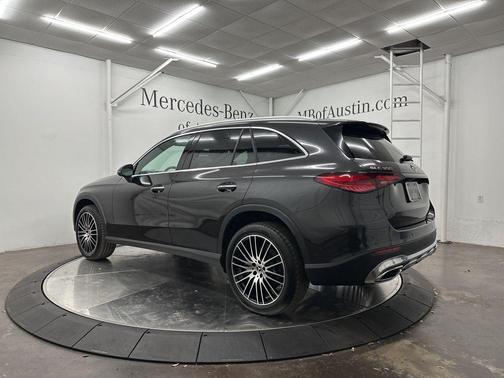 2025 Mercedes-Benz GLC 300 Base