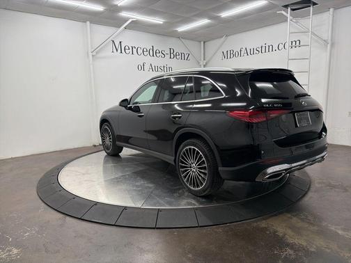 2026 Mercedes-Benz GLC 300 Base