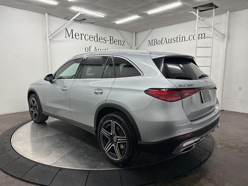 2026 Mercedes-Benz GLC 300 Base