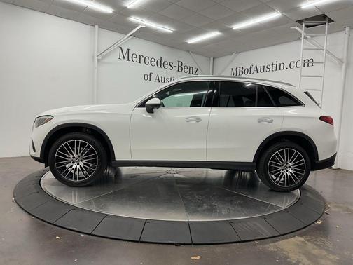 2025 Mercedes-Benz GLC 300 Base