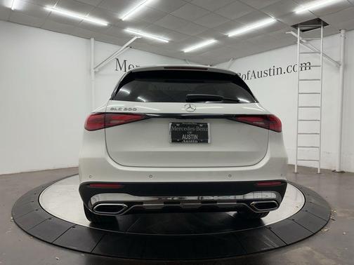 2025 Mercedes-Benz GLC 300 Base