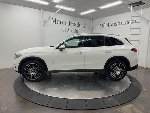 2026 Mercedes-Benz GLC 300 Base