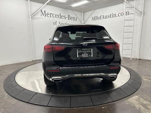 2025 Mercedes-Benz GLA 250 Base
