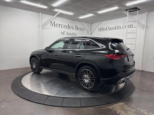 2026 Mercedes-Benz GLC 300 Base