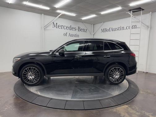 2026 Mercedes-Benz GLC 300 Base
