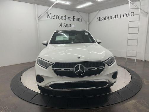 Polar White 2026 Mercedes-Benz GLC 300 Base