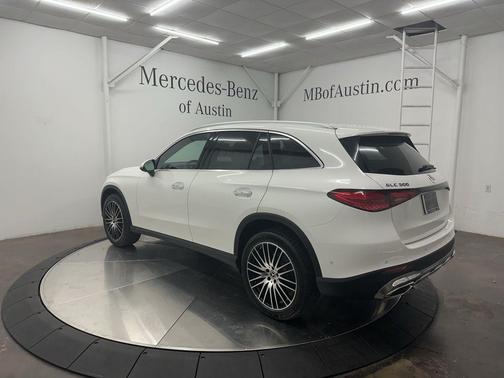 Polar White 2026 Mercedes-Benz GLC 300 Base