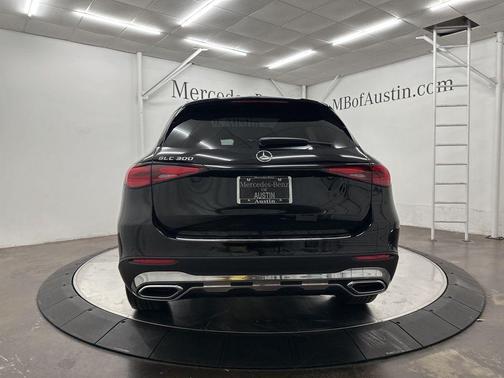 2025 Mercedes-Benz GLC 300 Base