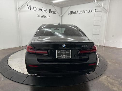 2023 BMW 530 i
