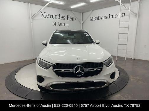2025 Mercedes-Benz GLC 300 Base