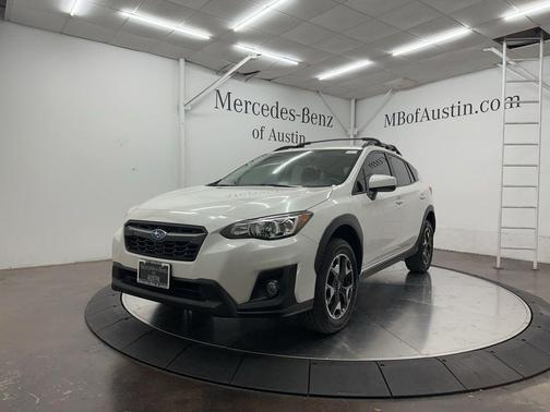 Crystal White Pearl 2019 Subaru Crosstrek 2.0i Premium