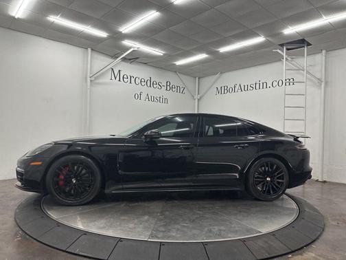 2020 Porsche Panamera GTS