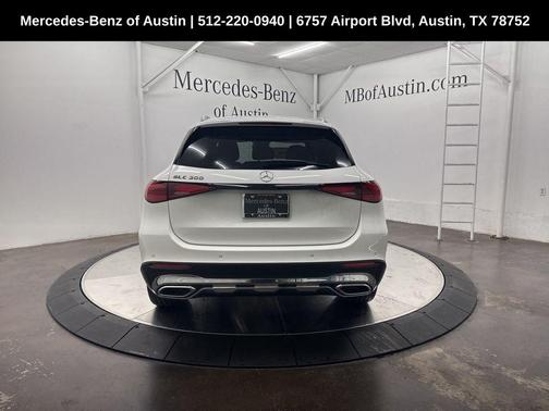 2026 Mercedes-Benz GLC 300 Base