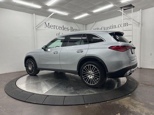 2025 Mercedes-Benz GLC 300 Base