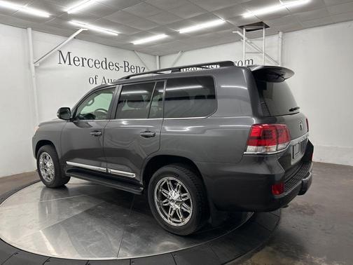 2021 Toyota Land Cruiser Base