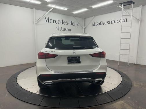 2026 Mercedes-Benz GLA 250 Base 4MATIC