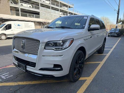 2023 Lincoln Navigator L Reserve