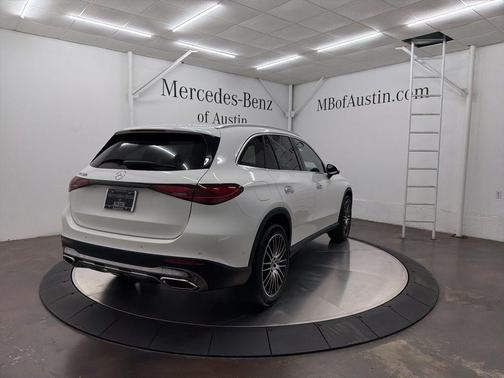 2026 Mercedes-Benz GLC 300 Base