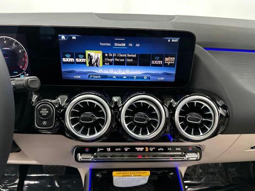 2025 Mercedes-Benz GLA 250 Base