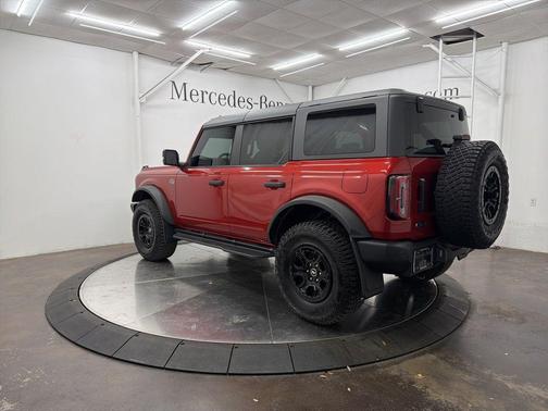 Hot Pepper Red Metallic Tinted Clearcoat 2023 Ford Bronco Wildtrak