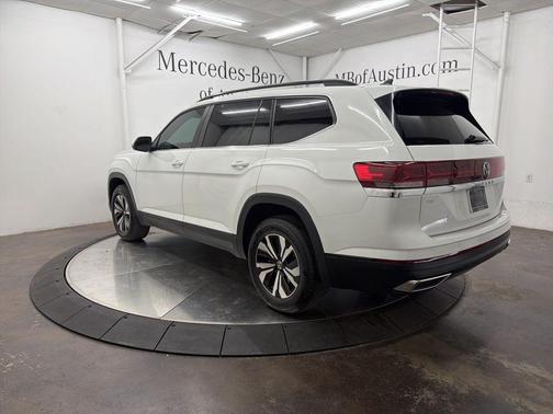 2024 Volkswagen Atlas 2.0T SE