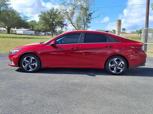 2022 Hyundai ELANTRA Limited