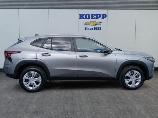 Sterling Gray Metallic 2026 Chevrolet Trax LS