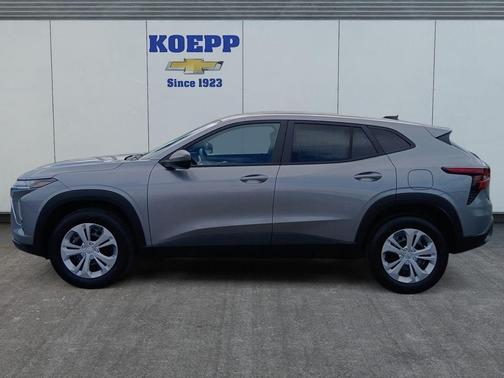 Sterling Gray Metallic 2026 Chevrolet Trax LS