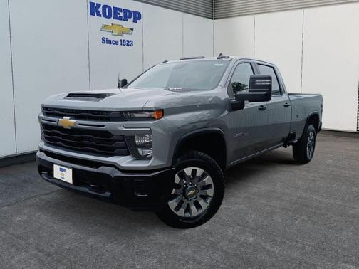 Sterling Gray Metallic 2026 Chevrolet Silverado 2500 Custom