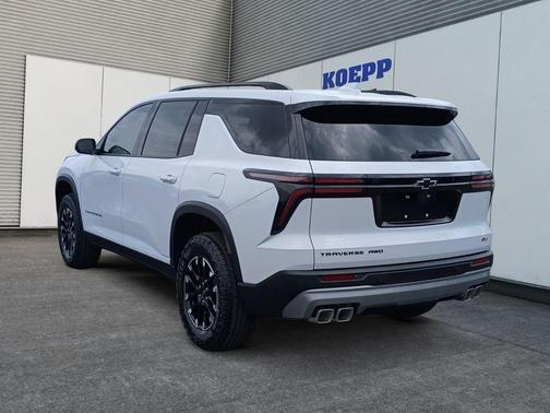Polar White 2026 Chevrolet Traverse Z71
